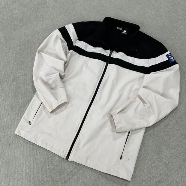 데상트 골프 화이트 배색 바람막이 자켓 L
