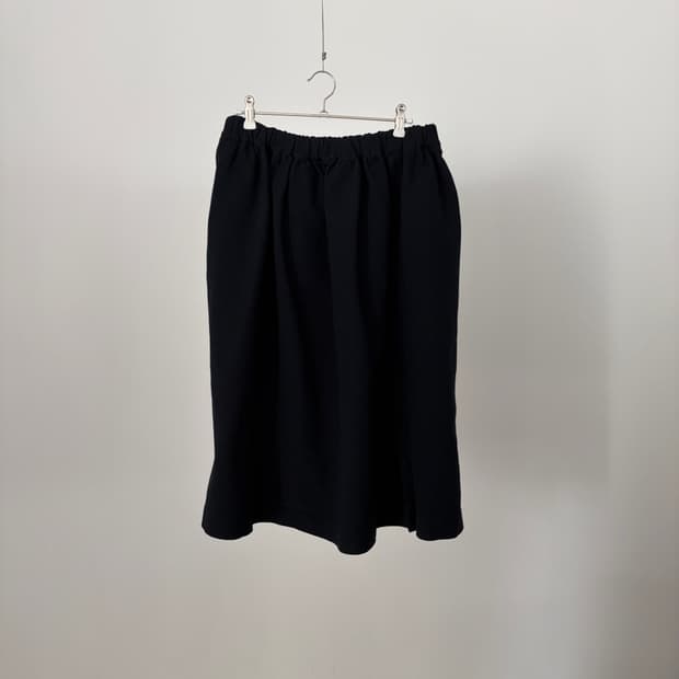 Cutting Line Detail Volume Skirt