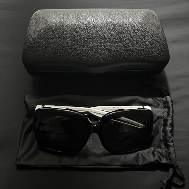 발렌시아가 스퀘어 선글라스 풀박