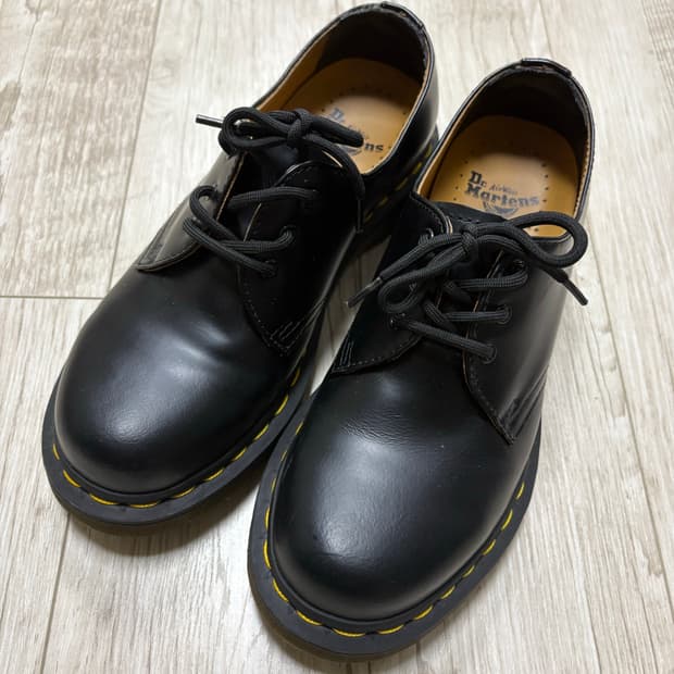 닥터마틴 1461 3홀 스무스 240