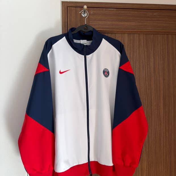 나이키 psg 트랙탑 팝니다