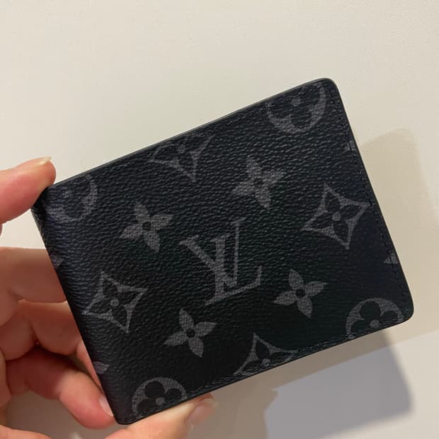 루이비통 모노그램 이클립스 반지갑