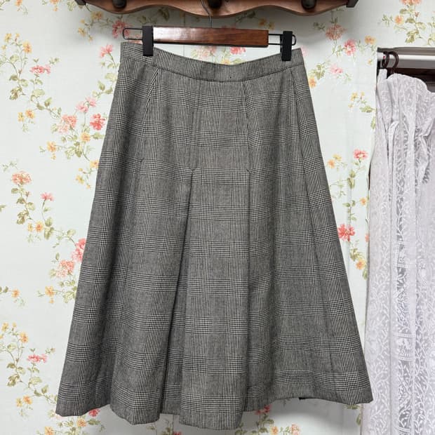 버버리 미디 플리츠 스커트