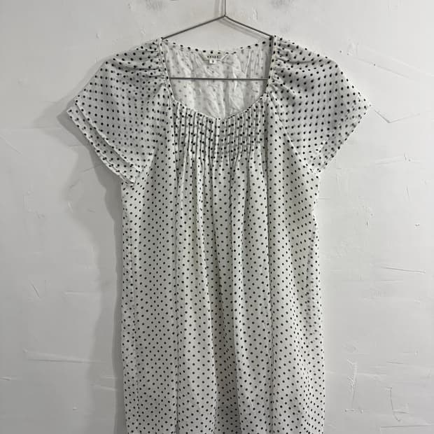 seize dot pintuck blouse