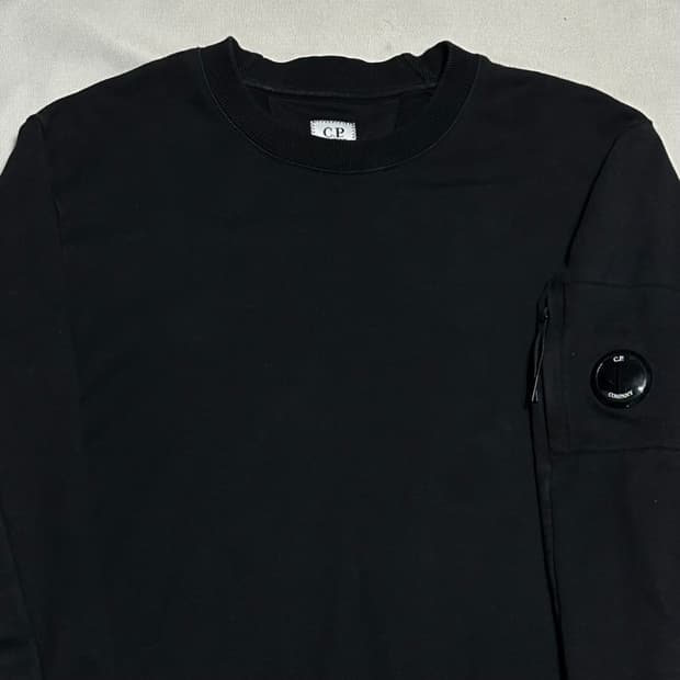 XL C.P. 컴퍼니 블랙 맨투맨