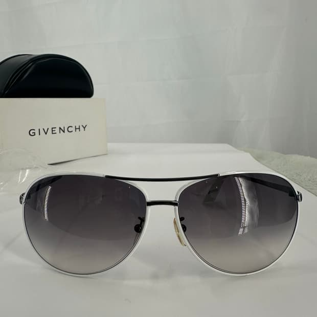 [새상품 무료배송] 정품 지방시 Made in Italy 선글라스