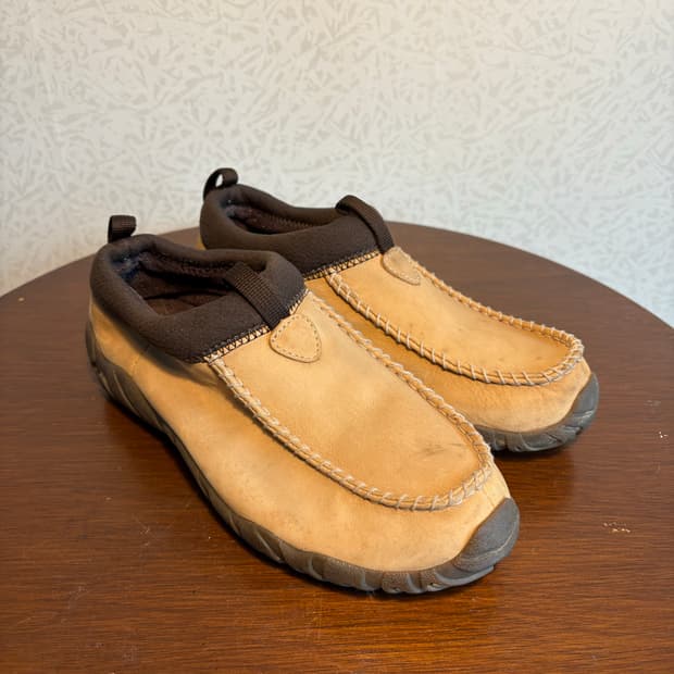 테바 빈티지 레더 목업 뮬