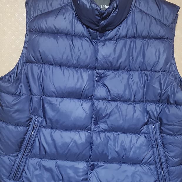 슬로우 어반 남성 패딩조끼 새급110 새거급상태 최상