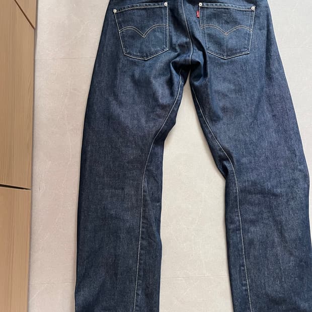 리바이스 엔지니어드 팬츠