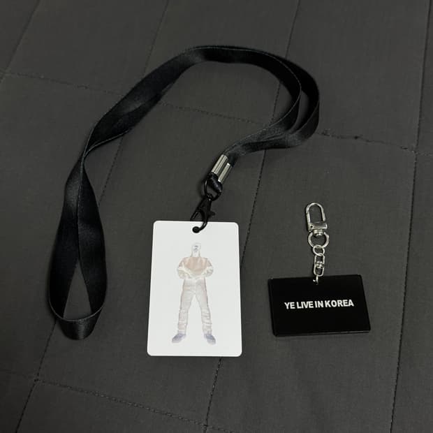 칸예웨스트 콘서트 VIP 전용 MD 목걸이 + 키링 새상품