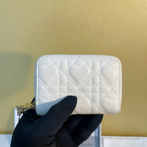디올 라떼 화이트 레이디 하트 보야저 스몰 지갑