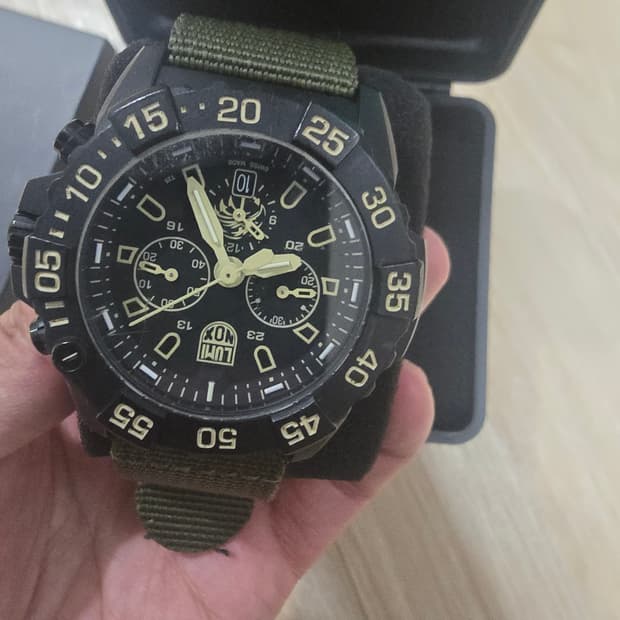 루미녹스 xs3590 다이버 시계 팝니다.