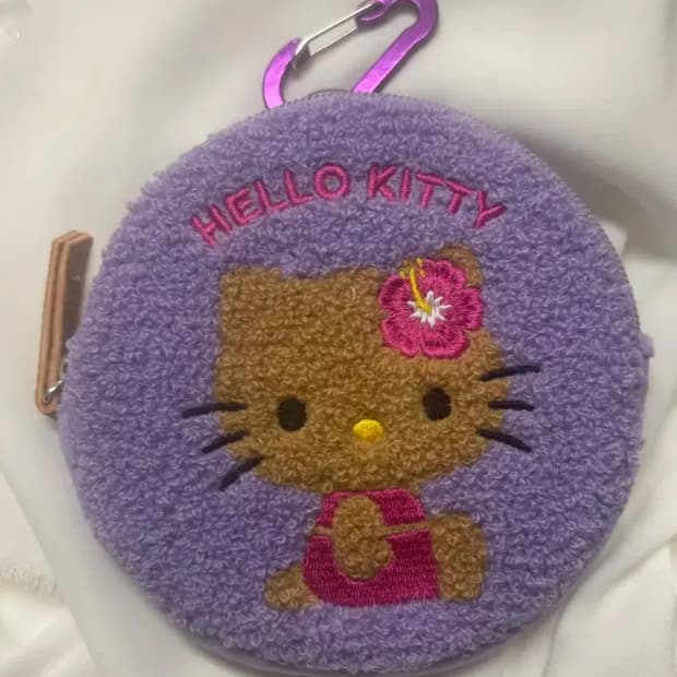 산리오 헬로키티 사가라 퍼플 태닝키티 카라비너 파우치