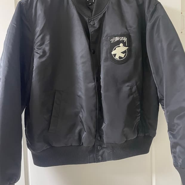 스투시 서프맨 스타디움 자켓