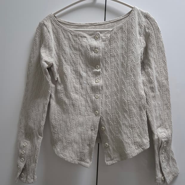 코이세이오 니트