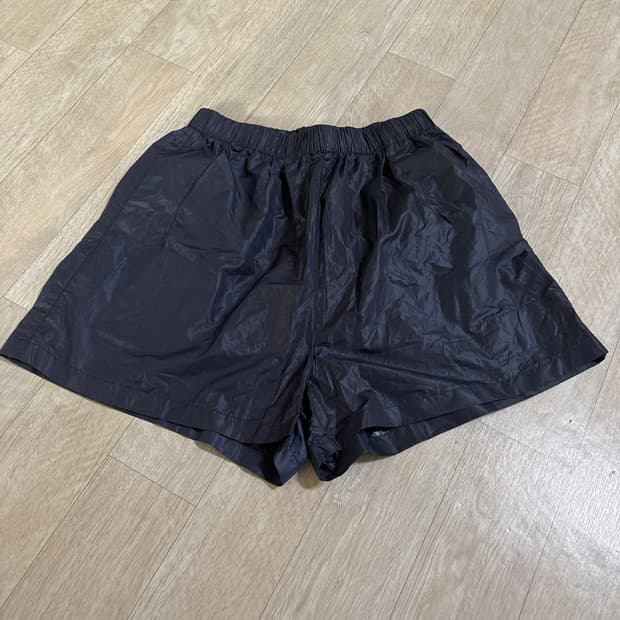 플라스틱 프로덕트 반바지 S사이즈