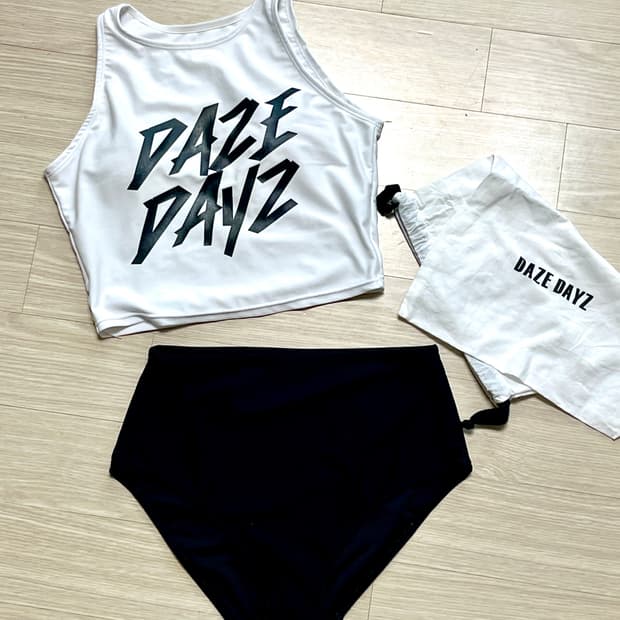 DAZE DAYZ 로고 크롭 비키니 세트 M 새상품