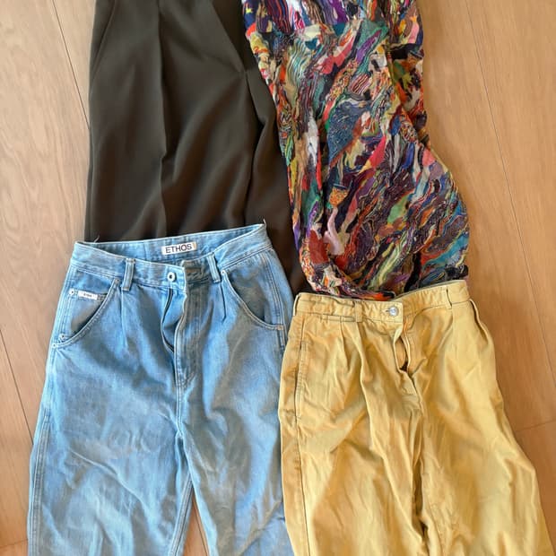 여자 (준?)명품 리셀러 번들