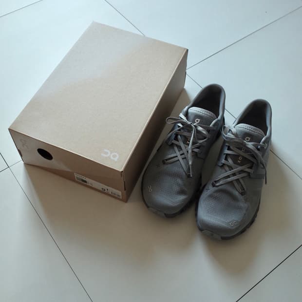 온러닝 클라우드 x3 미스트 락 270 (김원중 모델님 착용)