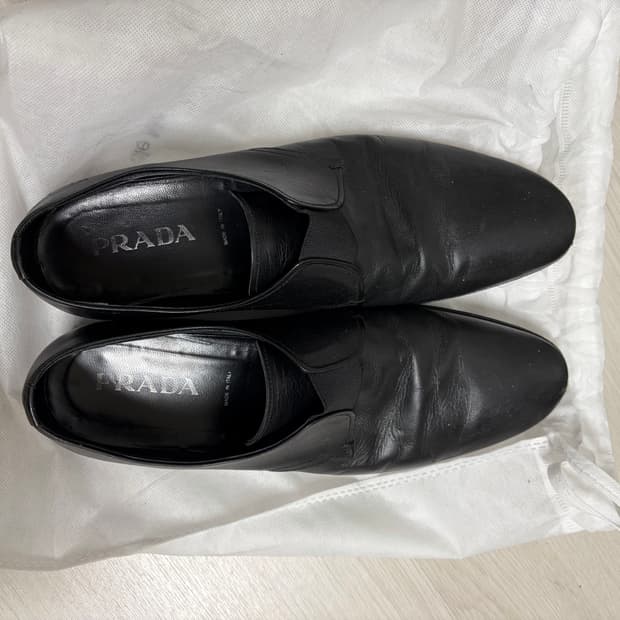 프라다 빈티지 로퍼 