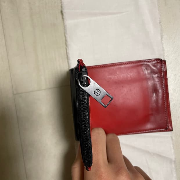 마르지엘라 11 에디션 레드 블랙 3단 반지갑