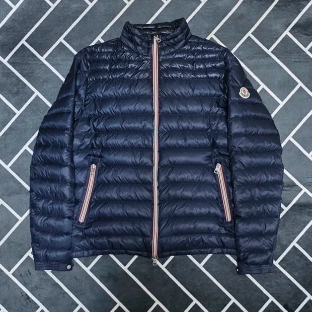 몽클레어 다니엘 경량패딩 