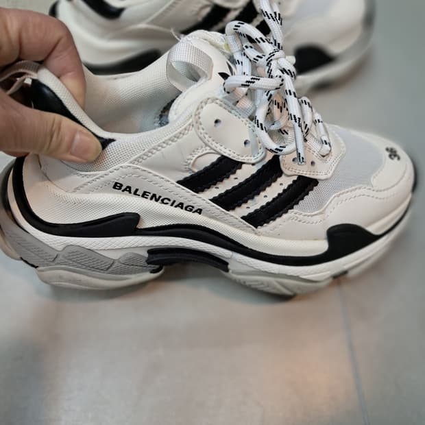 발렌시아가 트리플 S 스니커즈 36