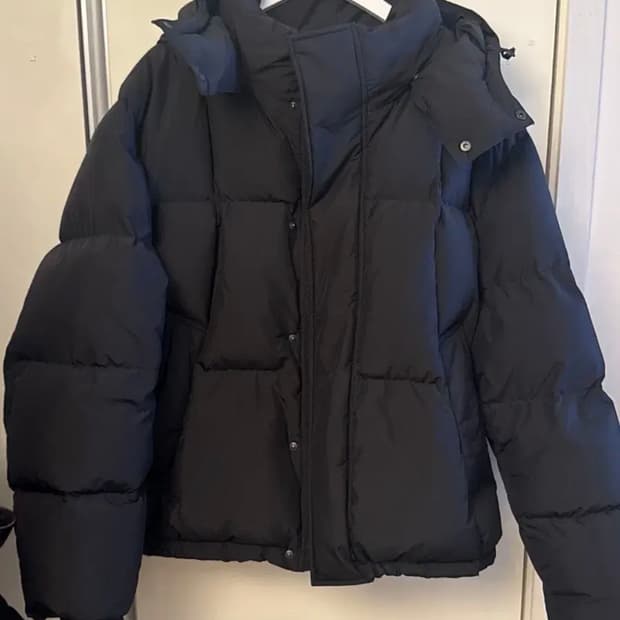 [04/100]벨리에 크로스라인 패딩 - 블랙