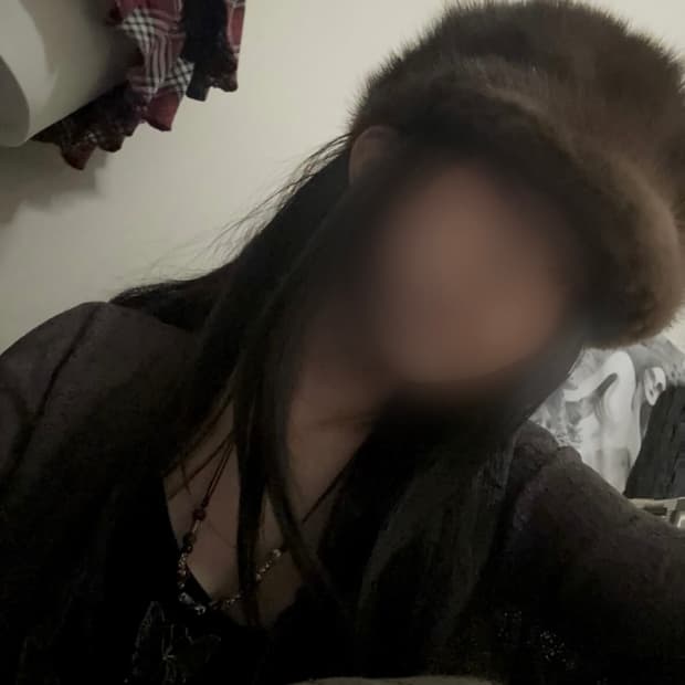 vintage fur hat
