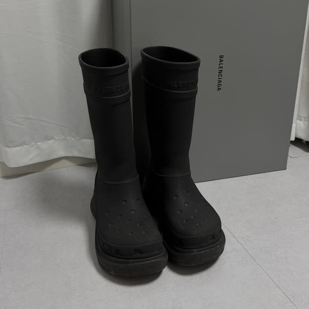발렌시아가 크록스 레인부츠 블랙 41