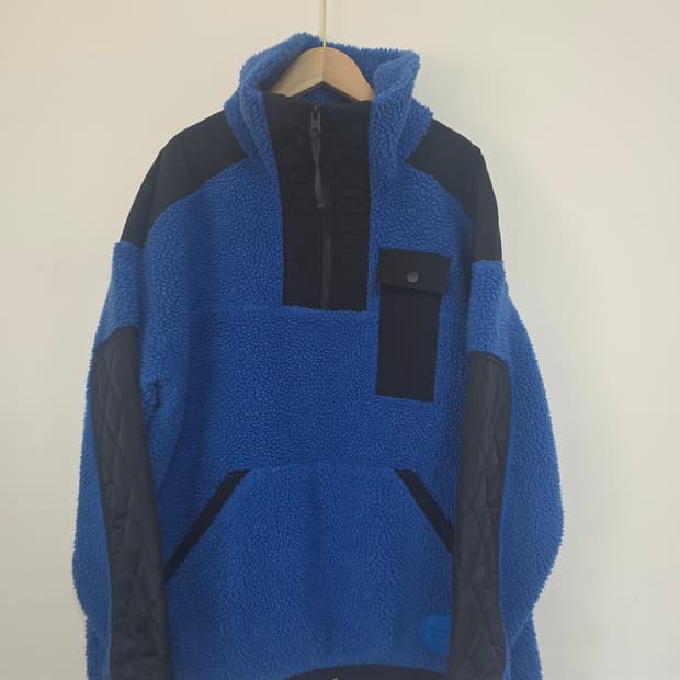 오니츠카타이거 Onitsuka Tiger 아노락반집업 플리스 L