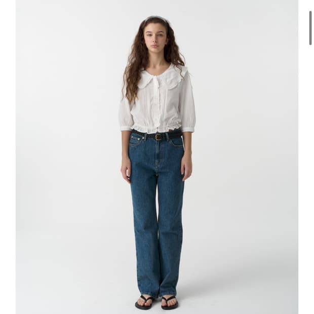 The barnet 더바넷 cottage ruffle blouse