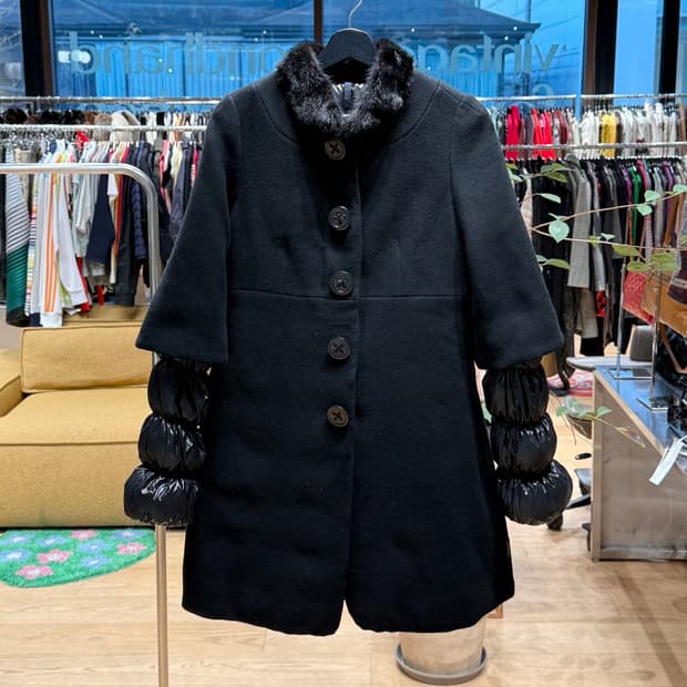 몽클레르 블랙 밍크 다운 코트 