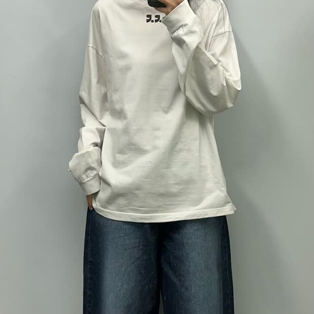 레스트앤레크레이션 화이트 롱슬리브 긴팔티