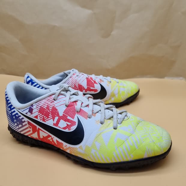 나이키 머큐리얼 베이퍼13 풋살화225