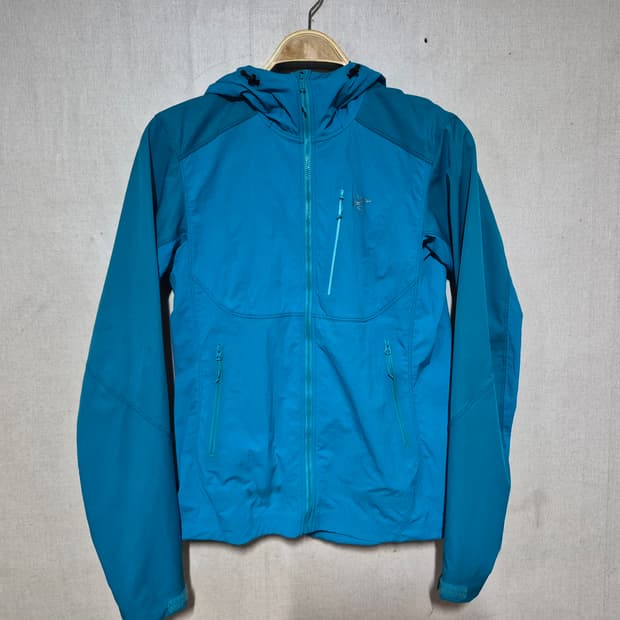 아크테릭스 바람막이( m)