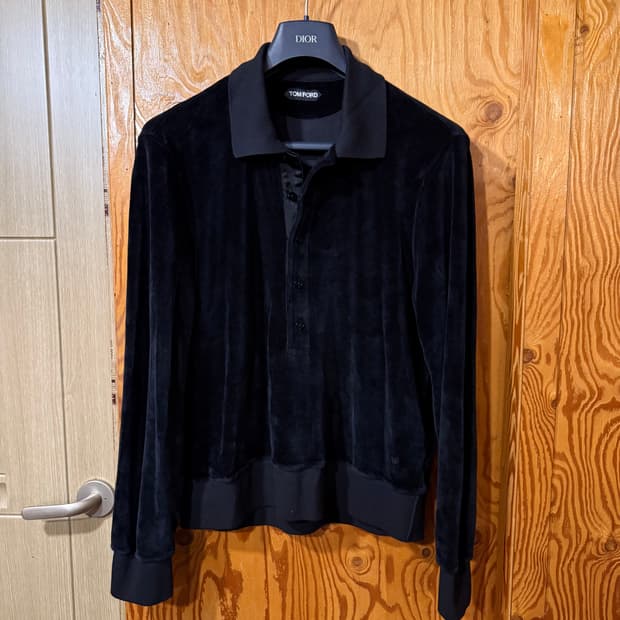 톰포드 24 S/S 벨루어 카라 헨리넥 셔츠 