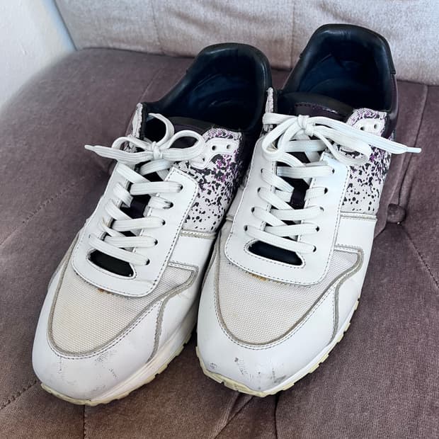 루이비통 남성 런어웨이스니커즈
