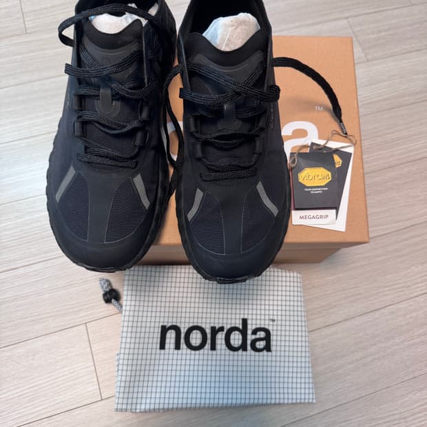 norda 001 스텔스블랙 275