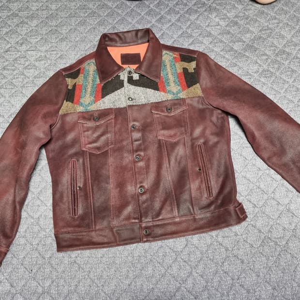 나바호 패턴 카우하이드 울 혼용 자켓 110