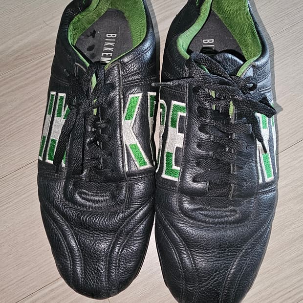 비켄버그 스니커즈