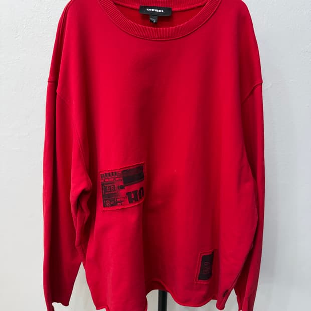 정품) 디젤 레드 패치 오버핏 맨투맨 티셔츠 M