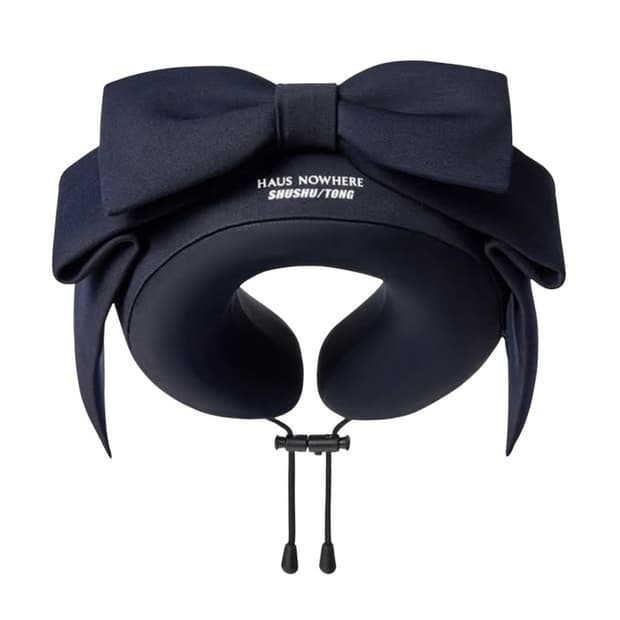 하우스 노웨어 x 슈슈통 리본 넥 필로우 네이비블루