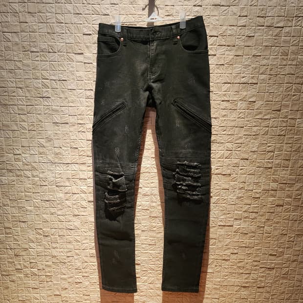 데미지 슬림핏 락펑크 블랙진