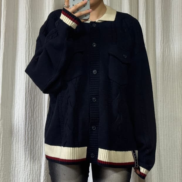 로맨틱크라운 카라 니트 가디건