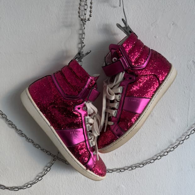 생로랑 핑크 글리터 하이탑 스니커즈