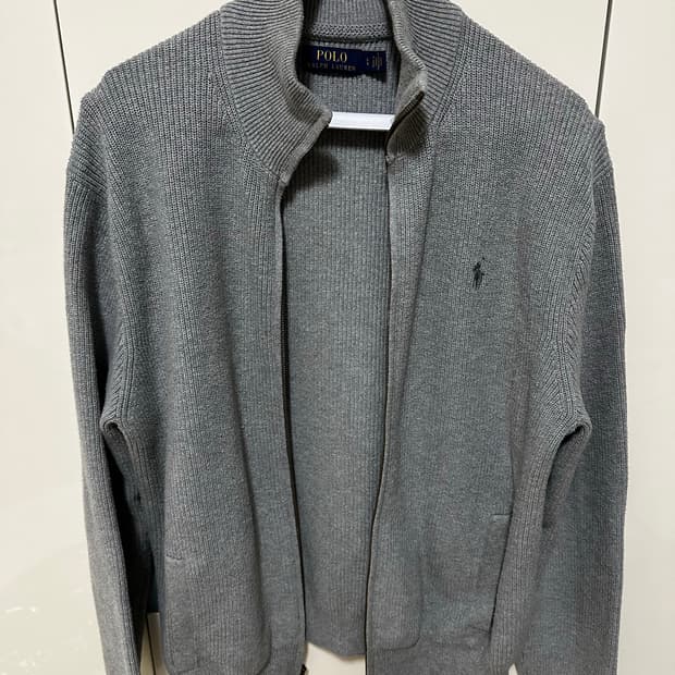 폴로 니트집업