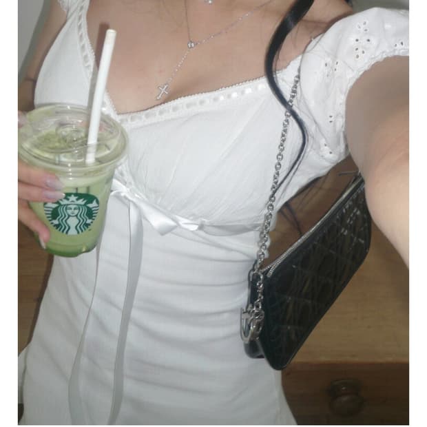 엔젤넘버 555 Daisy puff dress