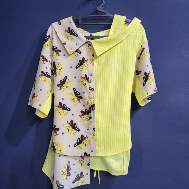 쥬시쥬디 언발란스 블라우스