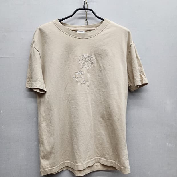 나이키 로즈/로고 자수 반팔티 S(M)